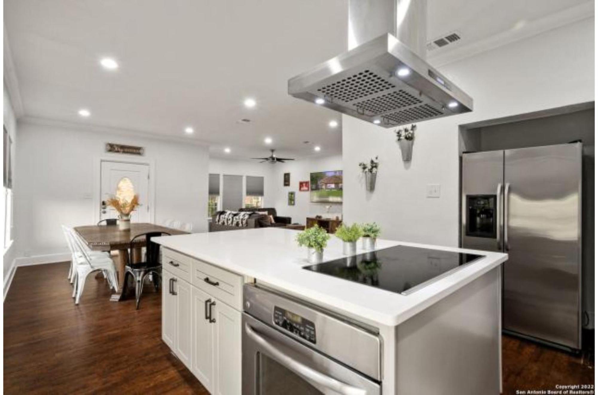 Experience Serenity In A 4Br3Ba Downtown Home 圣安东尼奥 外观 照片