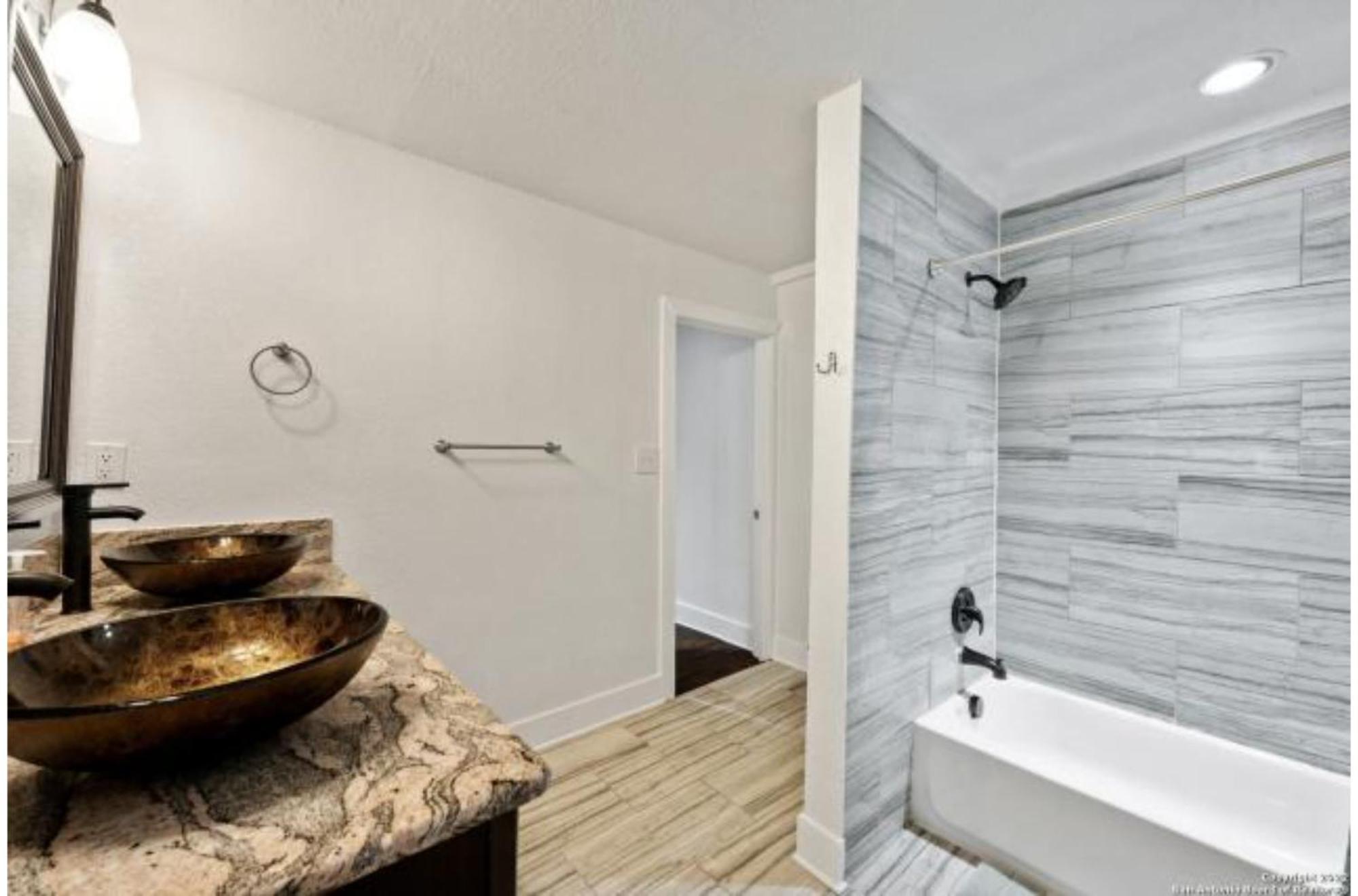 Experience Serenity In A 4Br3Ba Downtown Home 圣安东尼奥 外观 照片